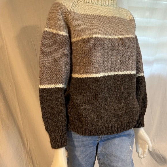 Vintage 70’s Handknit Wool Sweater - Picture 4 of 11